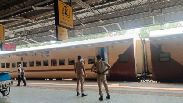 कोटा मंडल में विशेष ट्रेनें, वॉर रूम और 24x7 निगरानी प्रणाली सक्रिय : 85 होमगार्ड जवानों की तैनाती