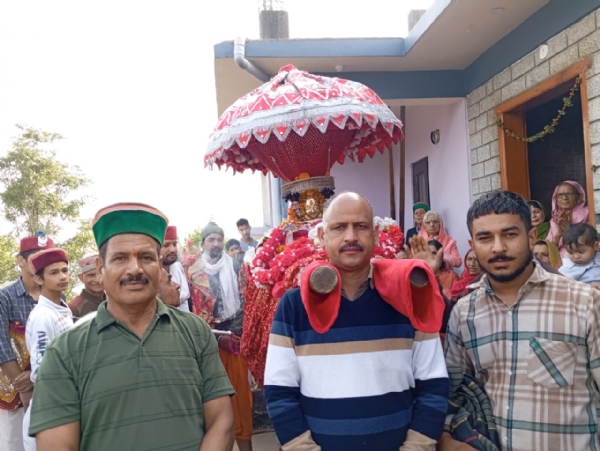 देव माहूंनाग तरौर  हार भ्रमण के दाैरान