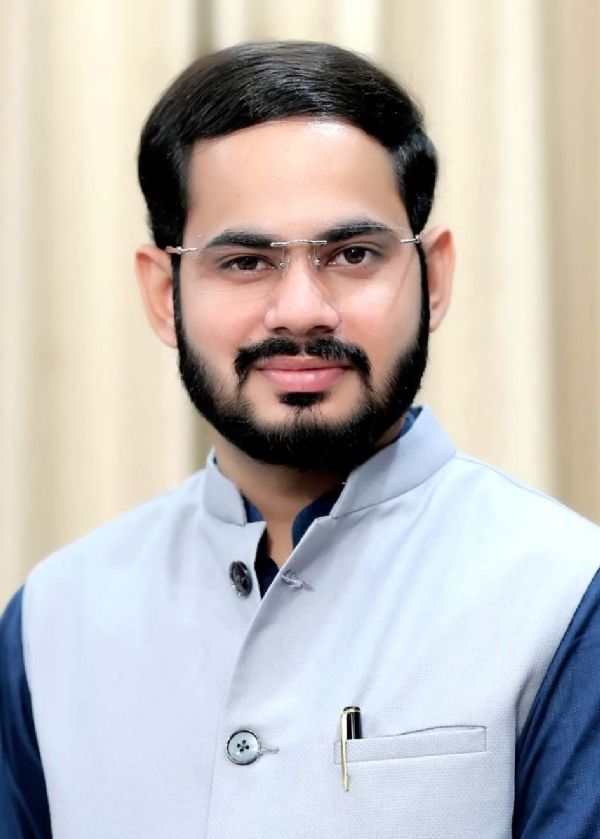 भाजयुमो जिला महामंत्री विरेंद्र महता।