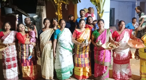 संथाल बाहुल गांवों में सोहराई पर्व की धूम, सांसद जोबा माझी ने की पशुधन पूजा