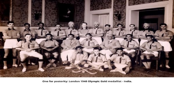 लंदन ओलम्पिक 1948की स्वर्ण पदक विजेता भारतीय हॉकी टीम