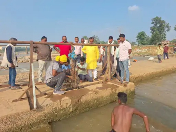घाटों पर सजावट, सफाई और रोशनी की रौनक, अध्यक्ष रमन अग्रवाल ने संभाली तैयारियों की कमान