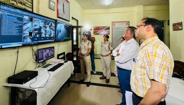 रेलवे महाप्रबंधक अमिताभ ने लिया यात्री सुविधाओं व त्योहारों  पर व्यवस्थाओं का जायजा