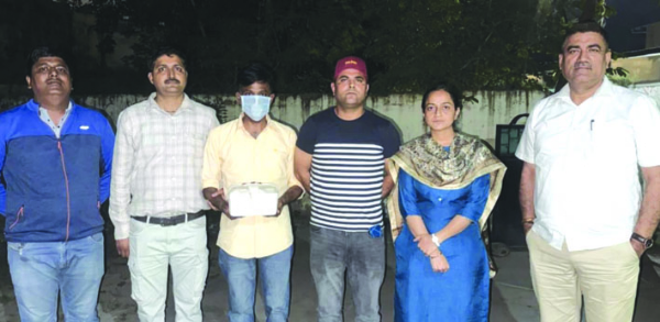 पुलिस गिरफ्त में आरोपित