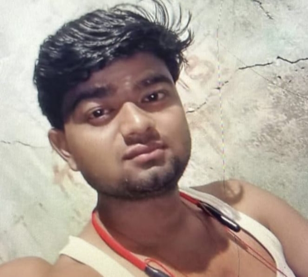 रोटावेटर में फंसने से किसान पुत्र की मौत