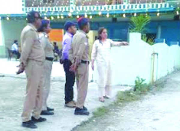 निरीक्षण के दौरान