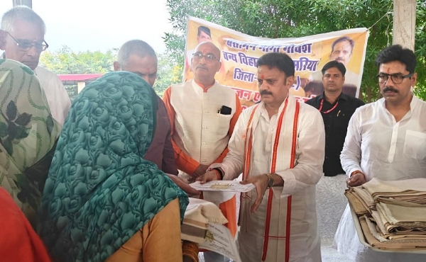 बसामन मामा गौवंश वन्य विहार व लक्ष्मणबाग में किया गोवर्धन एवं गौपूजन