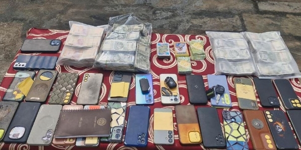 छतरपुर पुलिस की बड़ी कार्रवाई, देरी रोड के हाई-प्रोफाइल जुआ फड़ पर छापा