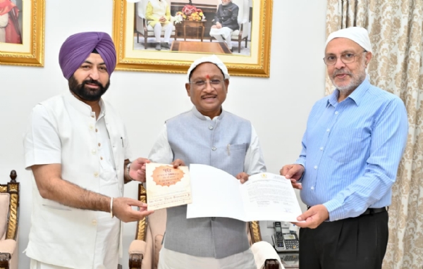 पंजाब सरकार के मंत्रीगण रायपुर में मुख्यमंत्री विष्णु देव साय से मुलाकात करते हुए
