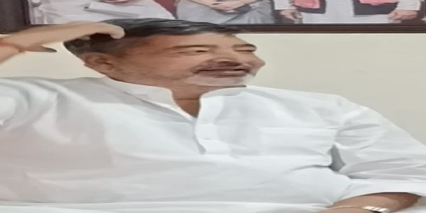 मीरजापुर जिला प्रशासन ने बियार समाज के कार्यक्रम को तानाशाही रवैया अपनाते हुए रोका : सांसद वीरेंद्र