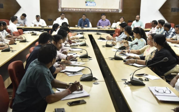 धान खरीदी की तैयारियों की कलेक्टर ने की समीक्षा