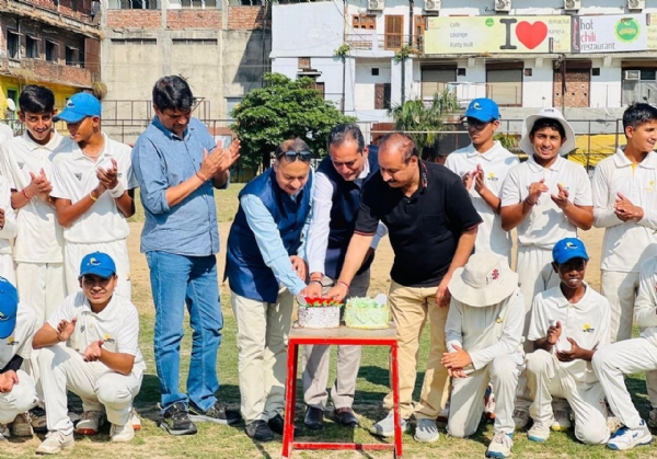सांसद अनुराग ठाकुर के जन्मदिन के मौके पर मौजूद। सांसद अनुराग ठाकुर के जन्मदिन के मौके पर मौजूद।
