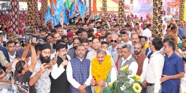 मुख्यमंत्री ने की बड़सर अस्पताल को 100 बिस्तरों की क्षमता में स्तरोन्नत करने की घोषणा