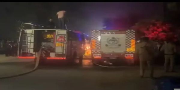 फ्लिपकार्ट सेंटर में लगी आग,लाखों का सामान जला, शॉर्ट सर्किट से हुई घटना