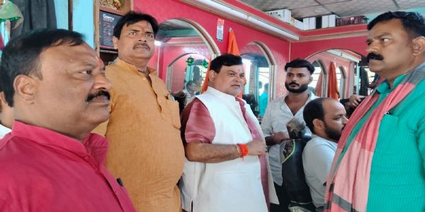 सपा प्रतिनिधिमंडल ने की कथित फर्जी मुठभेड़ की जांच