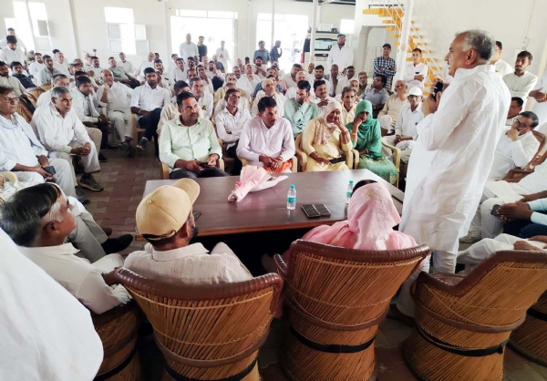 रैली बारे बैठक को संबोधित करते विधायक रणधीर पनिहार। रैली बारे बैठक को संबोधित करते विधायक रणधीर पनिहार।