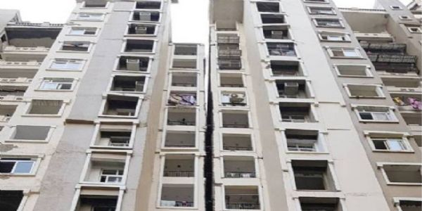 महिला ने 13वीं मंजिल से कूदकर की आत्महत्या