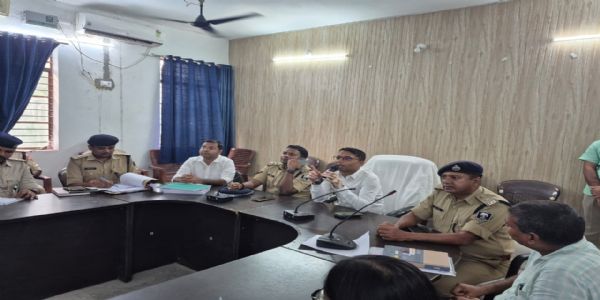सेक्टर पदाधिकारियों एवं सेक्टर पुलिस पदाधिकारियों की हुई बैठक