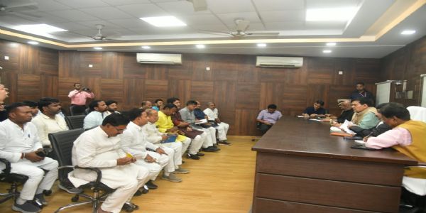 वाराणसी में लौह पुरुष सरदार पटेल जयंती की तैयारी, ऊर्जा मंत्री ने ली जानकारी