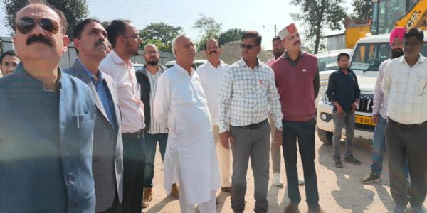 अंतरराष्ट्रीय मानकों के अनुरूप कार्य करेगा ढगवार मिल्क प्लांट : चंद्र कुमार