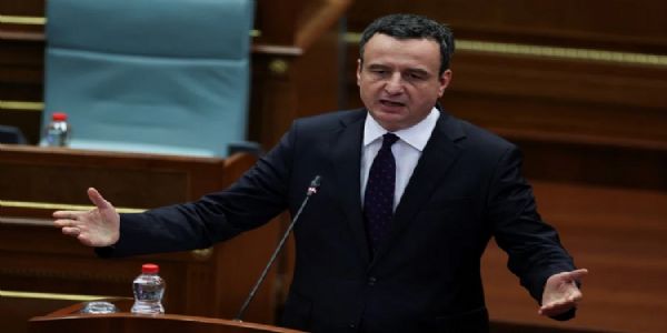 कार्यवाहक प्रधानमंत्री और सेल्फ-डिटरमिनेशन पार्टी के नेता अल्बिन कुर्टी कार्यवाहक प्रधानमंत्री और सेल्फ-डिटरमिनेशन पार्टी के नेता अल्बिन कुर्टी