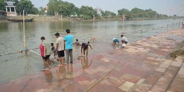 नगर निगम ने छठ घाटों की शुरू की सफाई