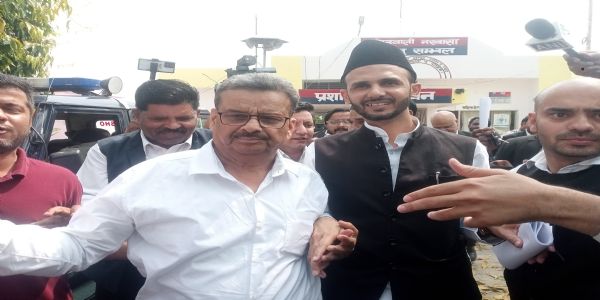 संभल सांसद जियाउर्रहमान बर्क ने आई लव मोहम्मद को बताया साजिश, कहा-लाेगाें काे भड़काने की चाल
