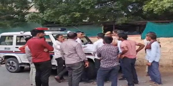 भाई को बचाने के लिए टांके में कूदी आठ साल की बहन, दोनों की डूबने से मौत