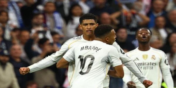 गोल का जश्न मनाते जूड बेलिंगहम और किलियन एम्बाप्पे गोल का जश्न मनाते जूड बेलिंगहम और किलियन एम्बाप्पे