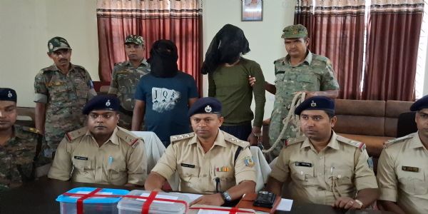 डकैती में शामिल अंतरराज्यीय गिरोह के दो सदस्य हथियार के साथ गिरफ्तार