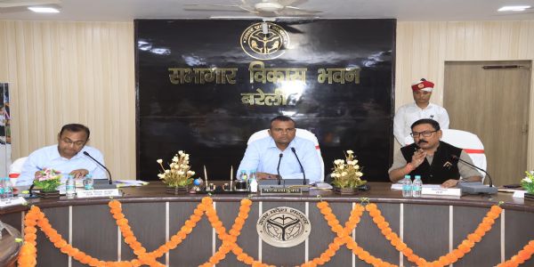 पराली जलाने वालों पर होगी सख्त कार्रवाई: मण्डलायुक्त