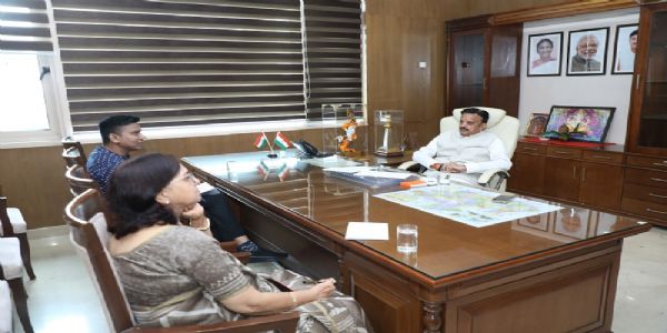 आपातकालीन सेवाओं की त्वरित उपलब्धता सेवा का मूल : उप मुख्यमंत्री शुक्ल