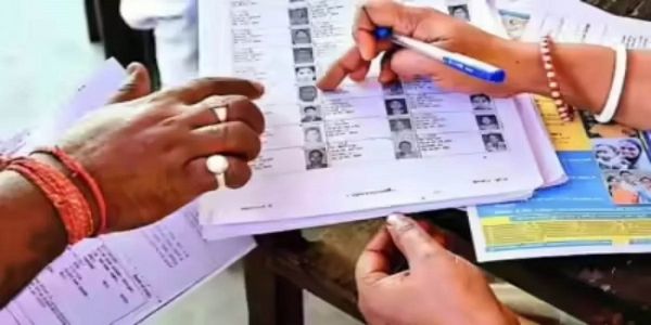 एसआईआर को लेकर तृणमूल का चेतावनी भरा ऐलान, कहा– किसी वैध मतदाता का नाम हटाया गया तो दिल्ली में होगा आंदोलन