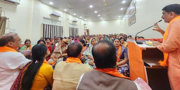 मंदसौरः आत्मनिर्भर भारत एवं स्वदेशी अभियान को लेकर भाजपा महिला मोर्चा का जिला सम्मेलन सम्पन्न