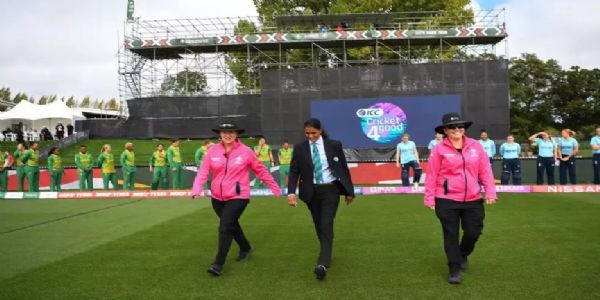 महिला विश्व कप 2025 के सेमीफाइनल मुकाबलों के लिए मैच अधिकारी घोषित महिला विश्व कप 2025 के सेमीफाइनल मुकाबलों के लिए मैच अधिकारी घोषित