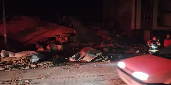 भूकंप से तुर्किये के बालिकेसिर के सिंडीर्गी जिले में सबसे ज्यादा नुकसान हुआ है। फोटो - इंटरनेट मीडिया भूकंप से तुर्किये के बालिकेसिर के सिंडीर्गी जिले में सबसे ज्यादा नुकसान हुआ है। फोटो - इंटरनेट मीडिया