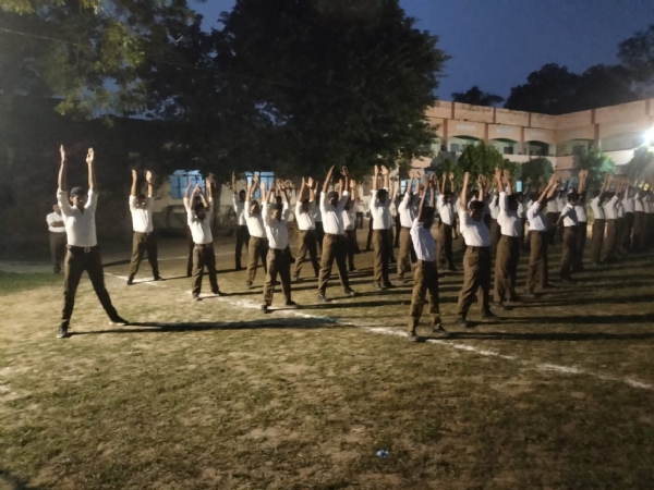 ब्रह्ममुहूर्त में संघ के स्वयं सेवक ब्रह्ममुहूर्त में संघ के स्वयं सेवक