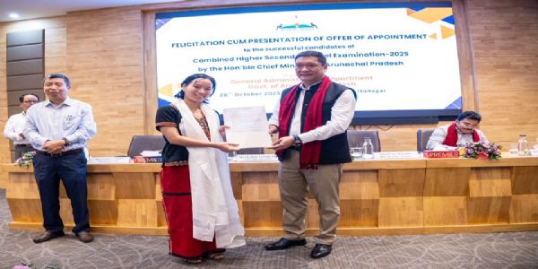 मुख्यमंत्री खांडू ने 64 उम्मीदवारों को सौंपा नियुक्ति पत्र