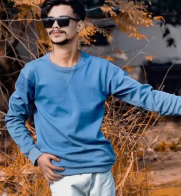 प्रेमी युगल ने ट्रेन के आगे कूद कर दी जान,न्यूड हालत में मिली लड़की की डेड बॉडी* प्रेमी युगल ने ट्रेन के आगे कूद कर दी जान,न्यूड हालत में मिली लड़की की डेड बॉडी*