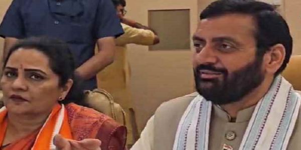 हरियाणा के मुख्यमंत्री नायब सिंह सैनी पेस काॅफरेंस में हरियाणा के मुख्यमंत्री नायब सिंह सैनी पेस काॅफरेंस में