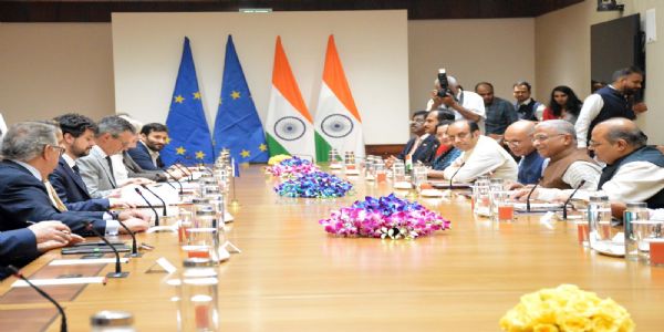 यूरोपीय संसदीय प्रतिनिधिमंडल ने की राज्यसभा के  उपसभापति हरिवंश से की मुलाकात यूरोपीय संसदीय प्रतिनिधिमंडल ने की राज्यसभा के  उपसभापति हरिवंश से की मुलाकात