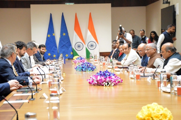 यूरोपीय संसदीय प्रतिनिधिमंडल ने की राज्यसभा के  उपसभापति हरिवंश से की मुलाकात