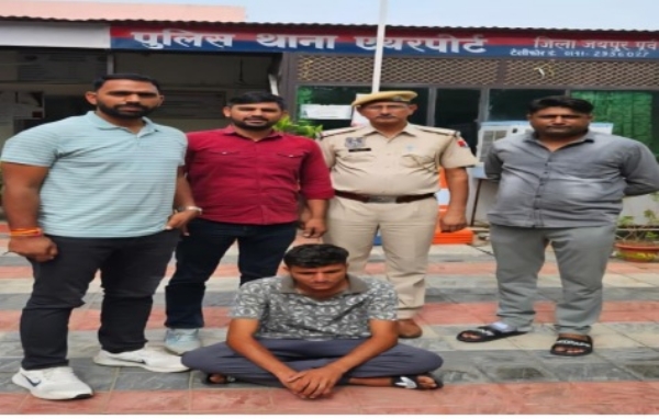 बाड़मेर से ड्रग्स लाकर जयपुर में सप्लाई करने वाला तस्कर चढा पुलिस के हत्थे बाड़मेर से ड्रग्स लाकर जयपुर में सप्लाई करने वाला तस्कर चढा पुलिस के हत्थे