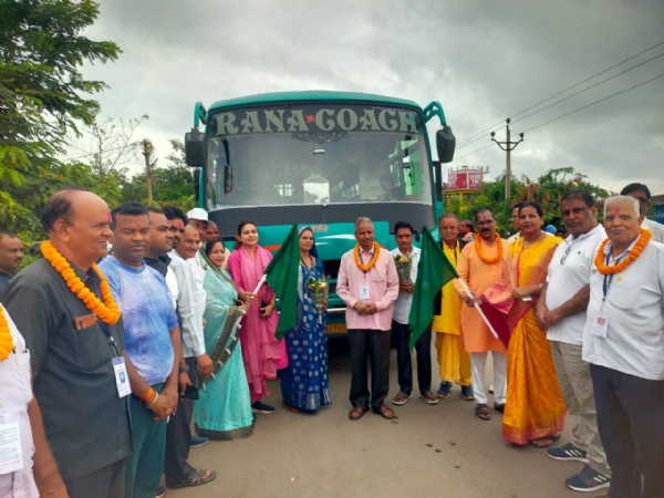 श्री रामलला एवं काशी विश्वनाथ मंदिर के दर्शन के लिए जिले से श्रद्धालुओं का दल रवाना श्री रामलला एवं काशी विश्वनाथ मंदिर के दर्शन के लिए जिले से श्रद्धालुओं का दल रवाना