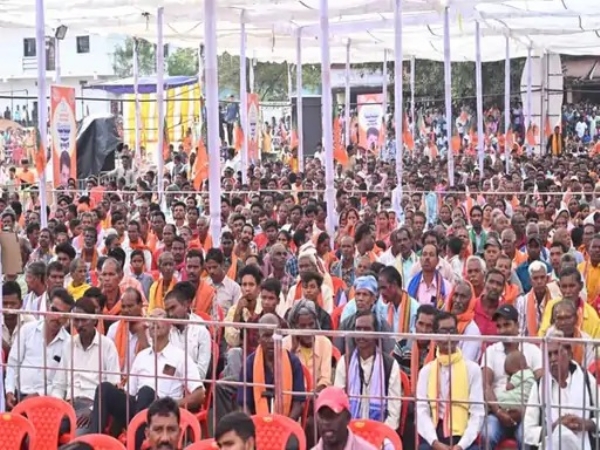 सरगुजा में गूंजा कार्तिक उरांव का जयघोष सरगुजा में गूंजा कार्तिक उरांव का जयघोष