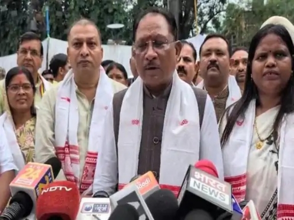 सरगुजा में गूंजा कार्तिक उरांव का जयघोष सरगुजा में गूंजा कार्तिक उरांव का जयघोष