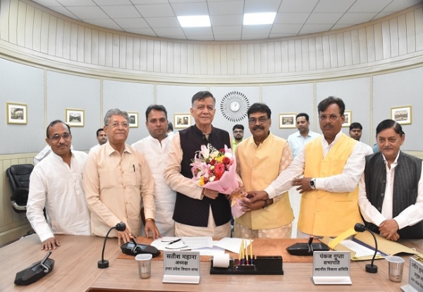 विधान सभा समितियों की बैठक का महाना ने किया उद्घाटन