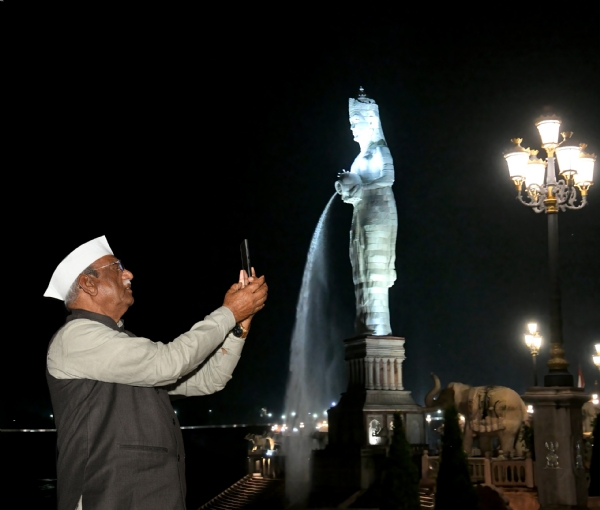 राज्यपाल ने चंबल रिवर फ्रंट का अवलोकन किया, निर्माण कार्य देखे