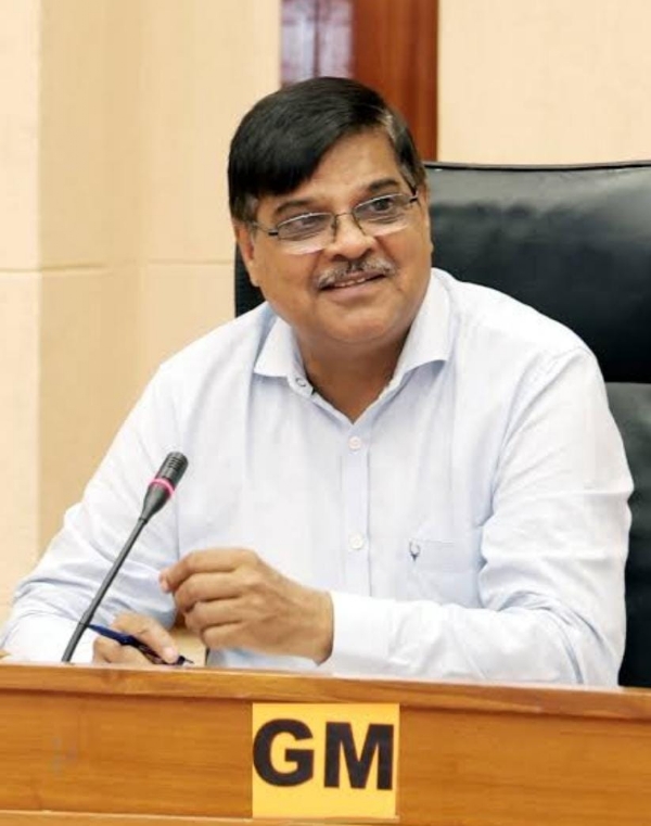 उत्तर रेलवे के महाप्रबंधक  ( जीएम ) अशोक कुमार वर्मा । उत्तर रेलवे के महाप्रबंधक  ( जीएम ) अशोक कुमार वर्मा ।