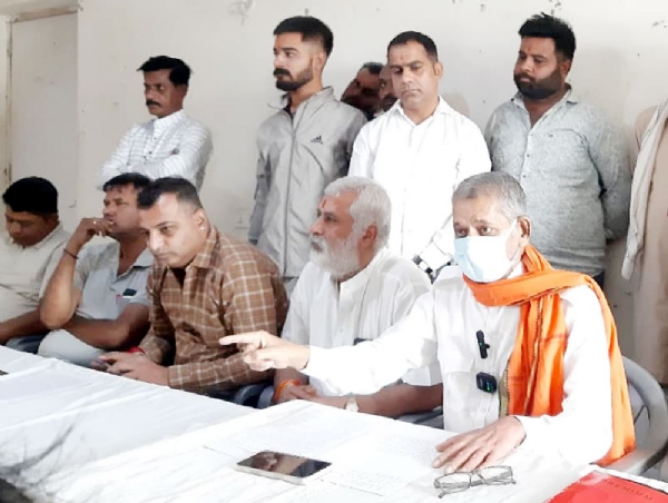 विधायक की कार्यप्रणाली पर राजकुमार किराडू ने उठाए सवाल, शीर्ष नेतृत्व और संघ प्रमुख काे कराएंगे अवगत विधायक की कार्यप्रणाली पर राजकुमार किराडू ने उठाए सवाल, शीर्ष नेतृत्व और संघ प्रमुख काे कराएंगे अवगत